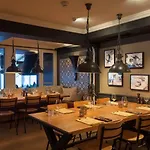 Provisorium13 Hotel Arosa