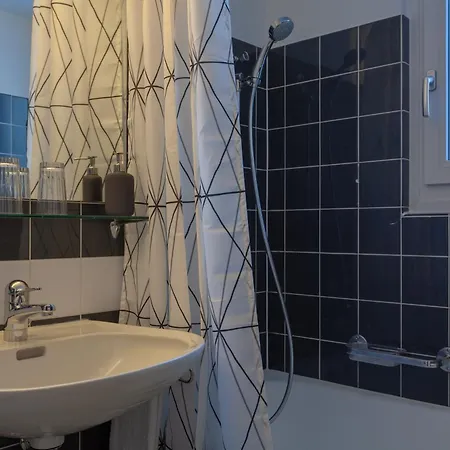 Hotel Provisorium13 - Direkt Am Obersee 3*