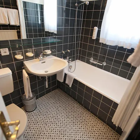 Otel Provisorium13 Arosa