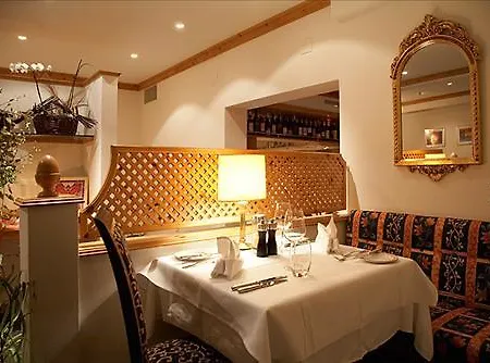 Готель Provisorium13