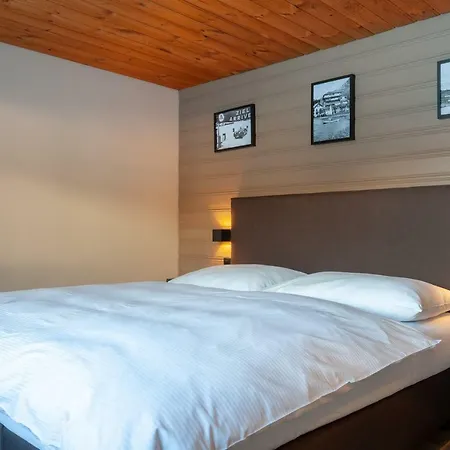 Provisorium13 Hotel Arosa