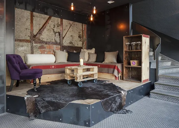 Provisorium13 أروسا