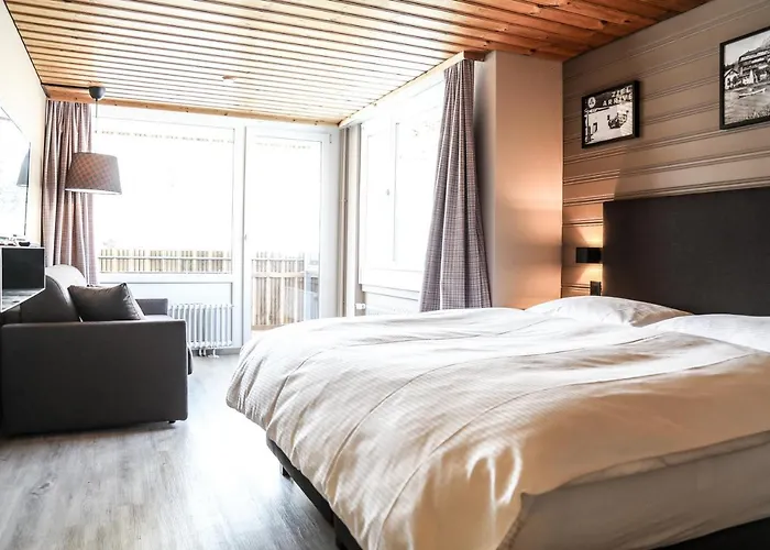 Provisorium13 Otel Arosa