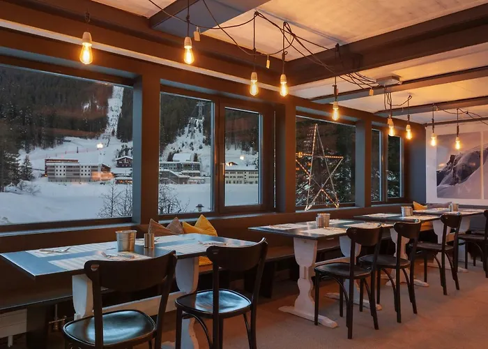 Provisorium13 Otel Arosa